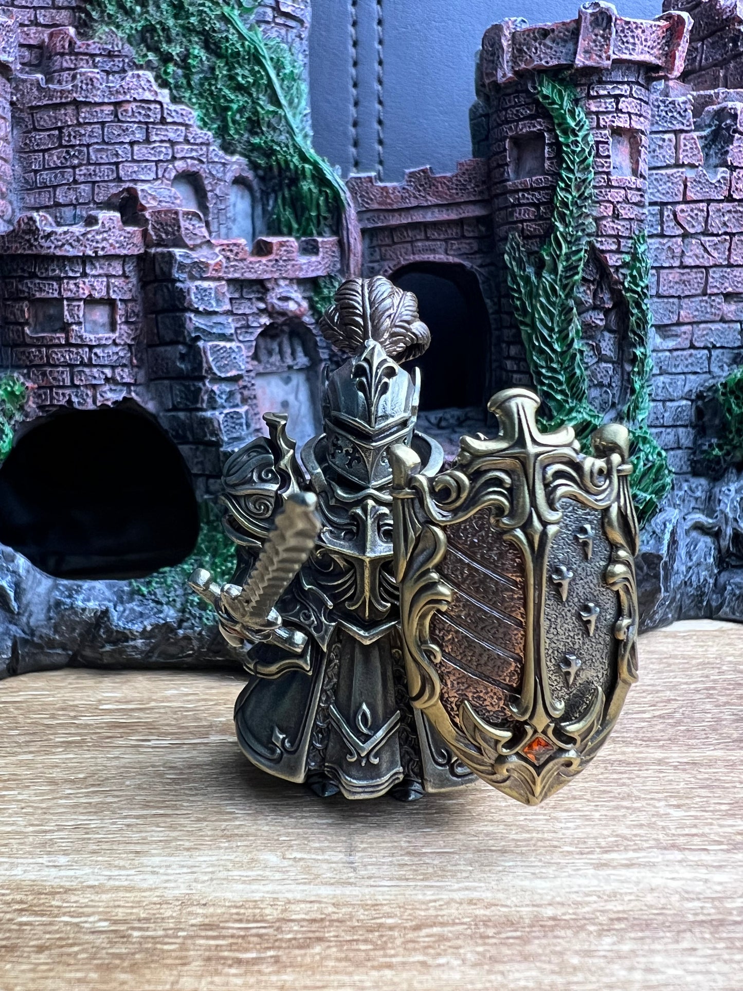 MagnetiKnights™ - The Winged Sentinel